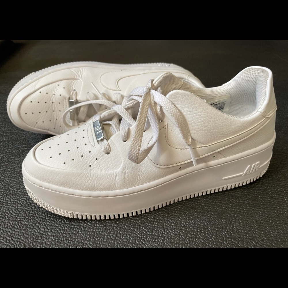 Nike Air Force 1 Sage Low Women’s White Leather Everyday Shoe | Size 8.5